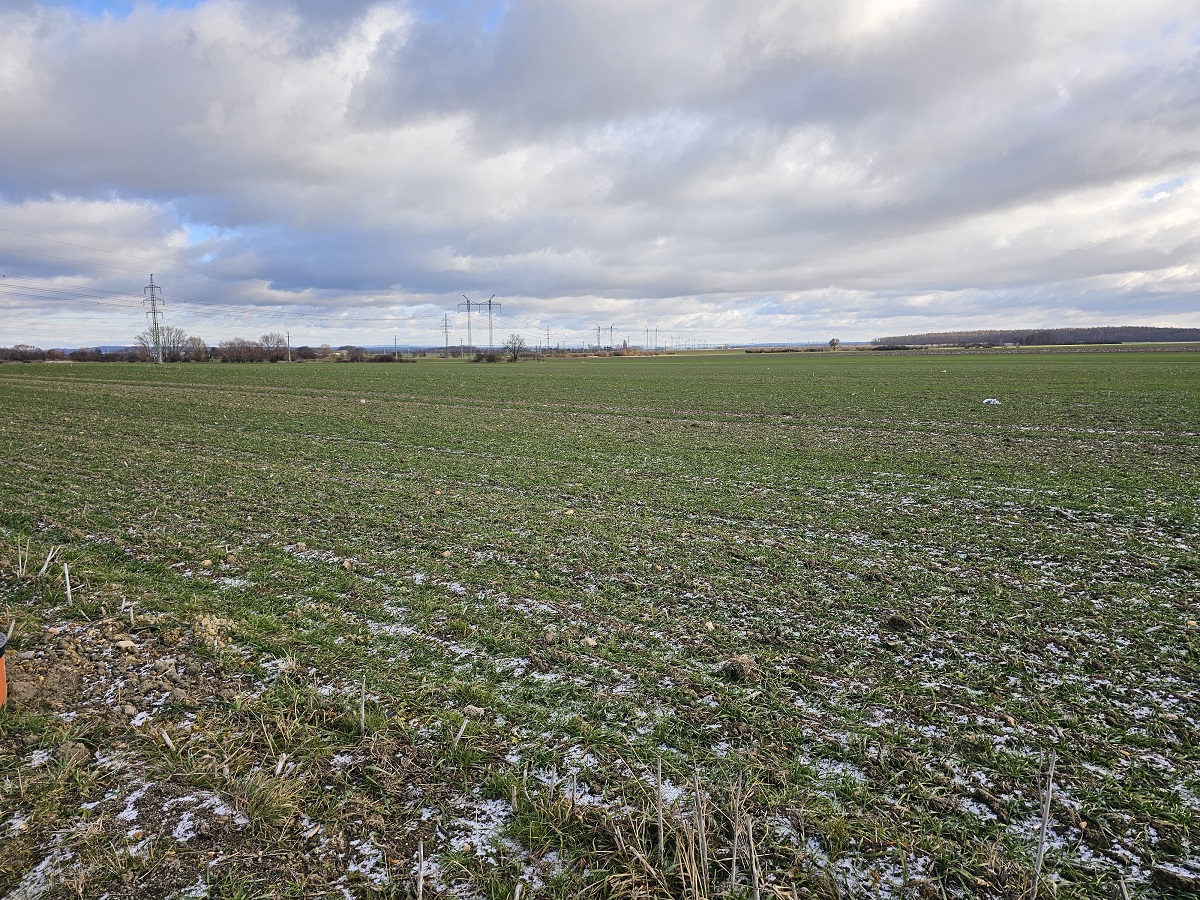 Pozemek Chytrá Lhota – široký pohled do krajiny